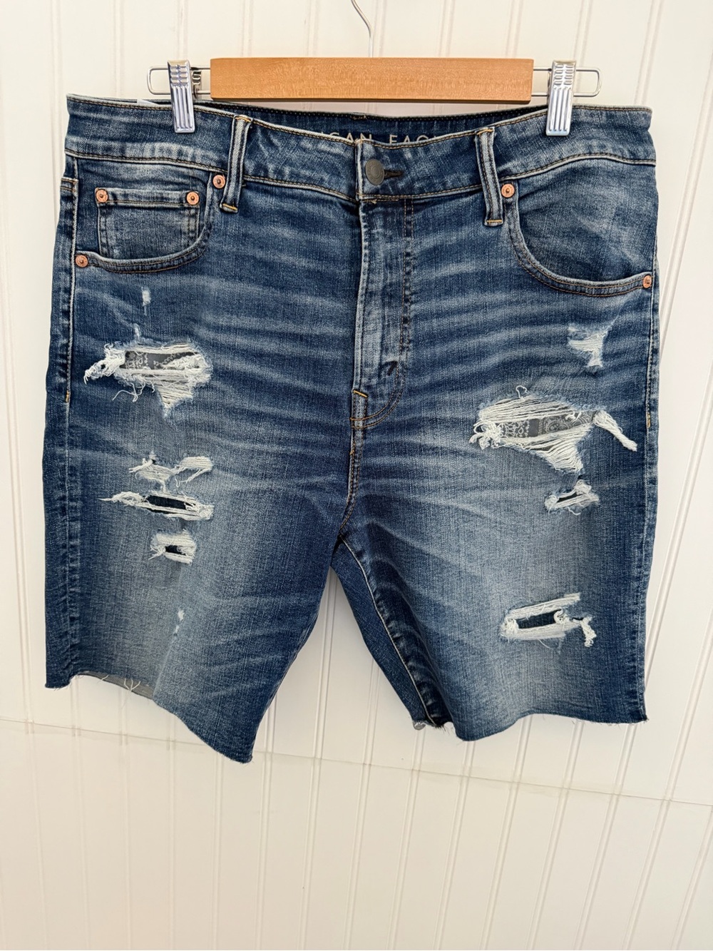NWOT Tags Men’s American Eagle Outfitters AE AirFlex+ Ripped Distressed Jorts